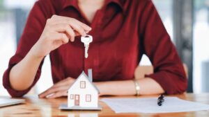 Como Retirar um Inquilino do Imóvel Sem Contrato?