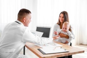 Licença para Acompanhamento de Filhos em Consultas Médicas: O Que Diz a Lei