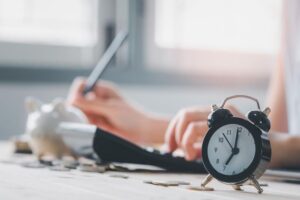 Jornada de Trabalho e Horas Extras: Seus Direitos e Como Garantir a Remuneração Justa conforme a legislação trabalhista atual.