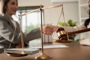 Penalidades e Sanções no Direito do Trabalho: Consequências do Descumprimento das Leis Trabalhistas