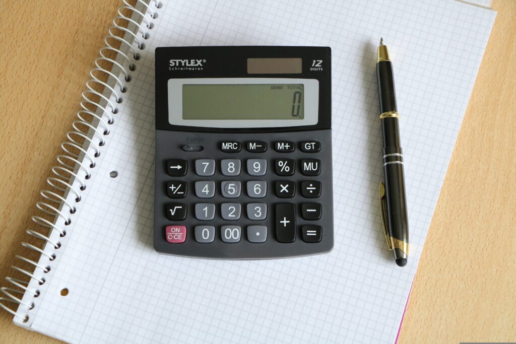 Como é calculado o valor do auxílio-doença: salário-de-benefício, percentual aplicado e o que fazer para receber o valor correto
