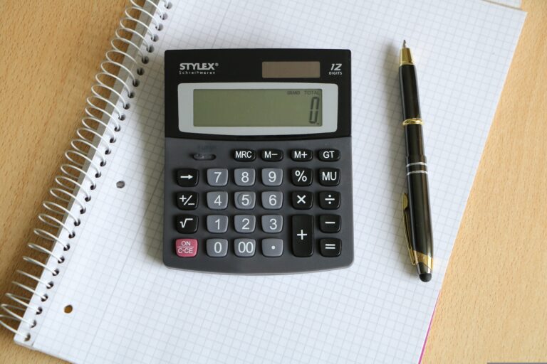 Como é calculado o valor do auxílio-doença: salário-de-benefício, percentual aplicado e o que fazer para receber o valor correto